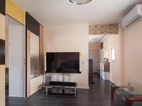 Izdavanje, dvosoban stan, 47m², Centar, Niš - image 2