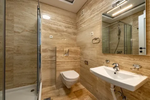 Prodaja, trosoban stan, 160m², Pržno, Budva - image 8