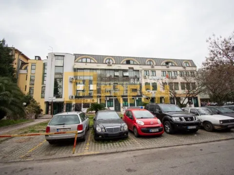 Prodaja, poslovni prostor, 533m², Centar, Podgorica - image 2