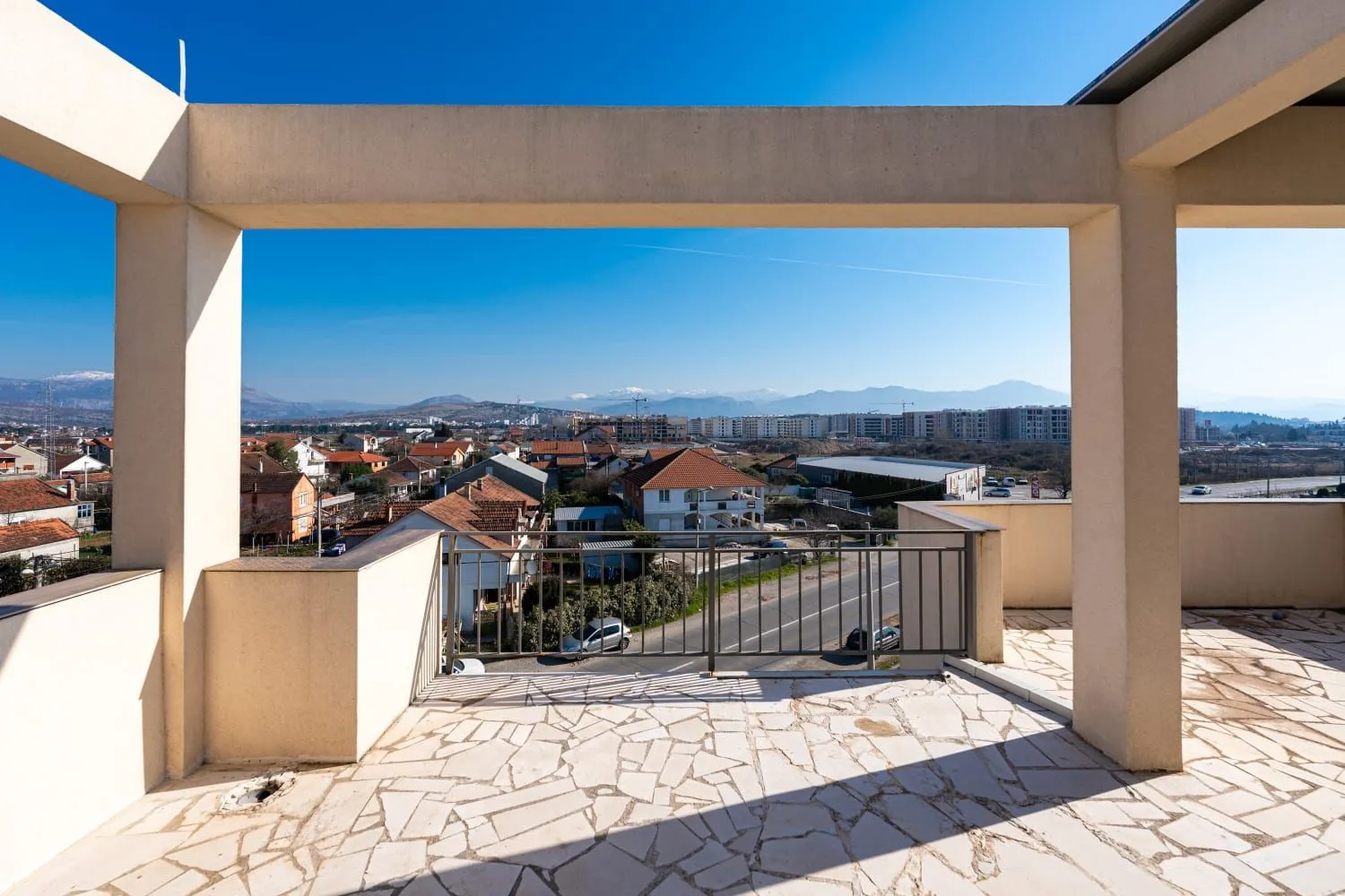 Rent, office space, 600m², Gornja Gorica, Podgorica