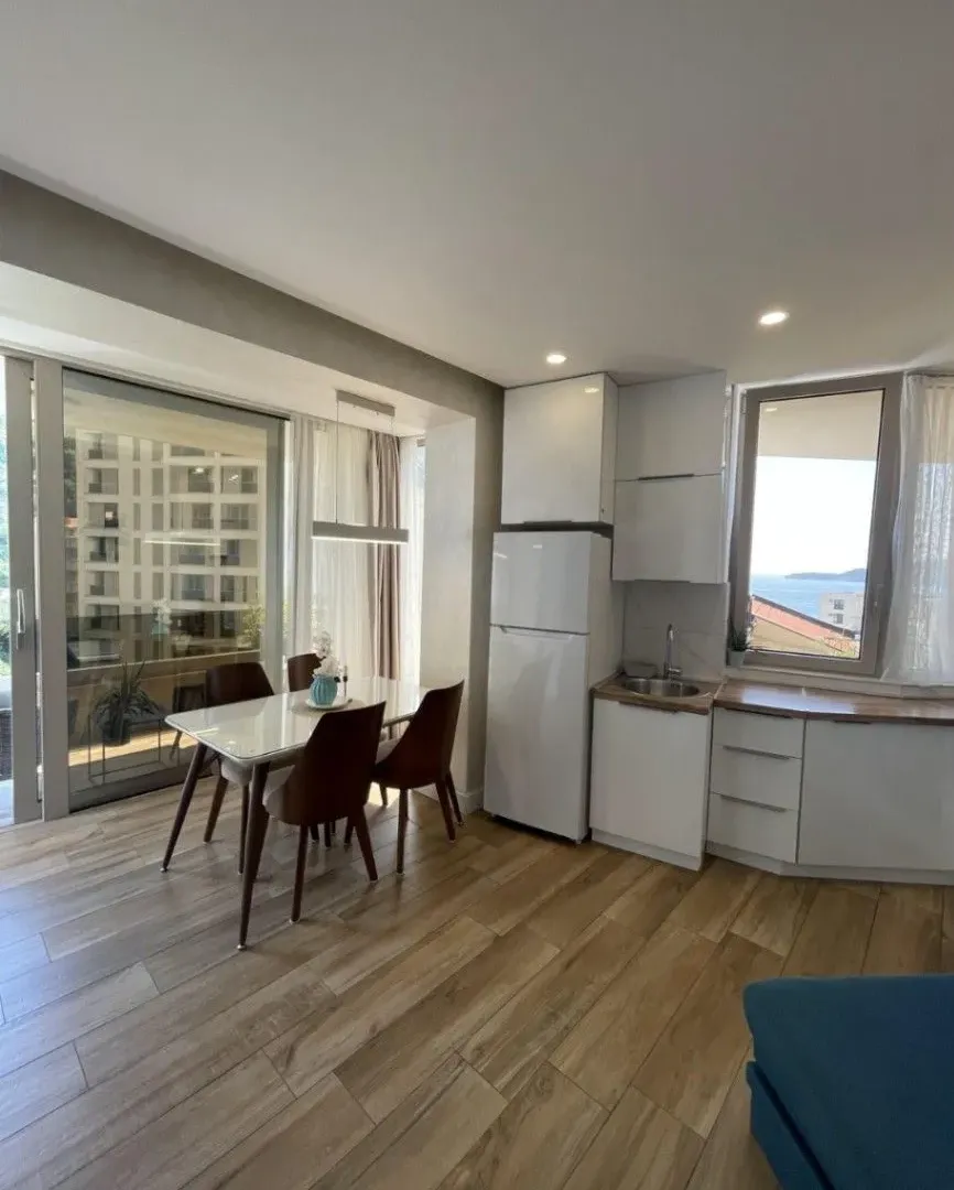 Prodaja, jednosoban stan, 55m², Rafailovići, Budva