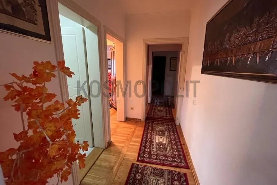Sale, four bedroom apartment, 110m², Vukov Spomenik, Zvezdara Sve Podlokacije