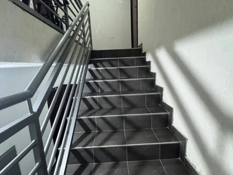 Izdavanje, kuća, 59m², Momišići, Podgorica - image 17