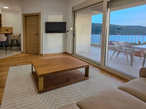 Izdavanje, stan, 66m², Kumbor, Herceg Novi - image 1