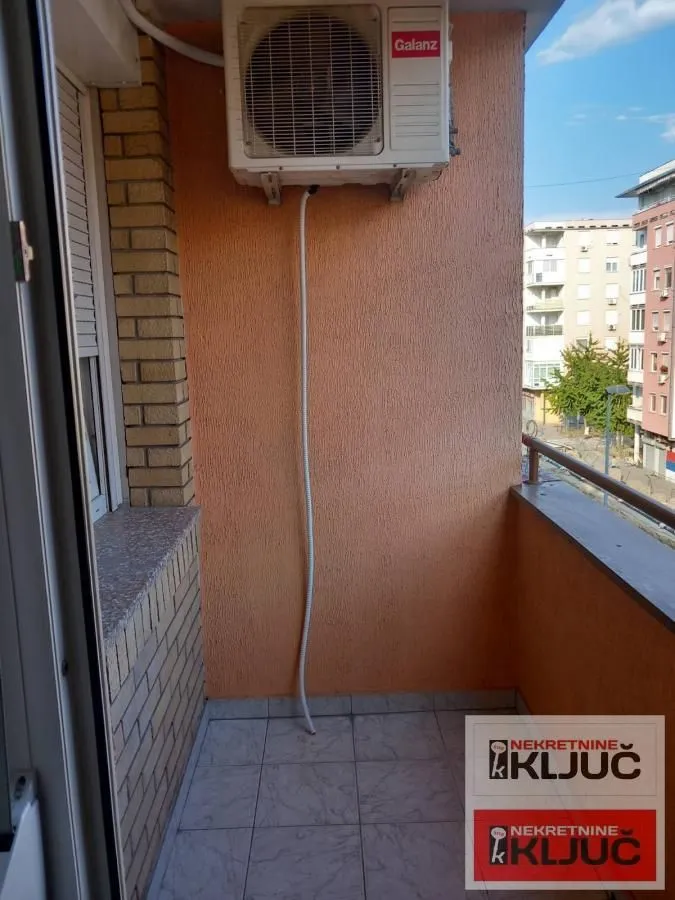Izdavanje, jednosoban stan, 40m², Nova Detelinara, Novi Sad Sve Podlokacije