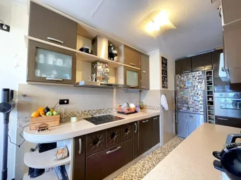 Sale, two bedroom apartment, 68m², Julino Brdo, Beograd - image 9