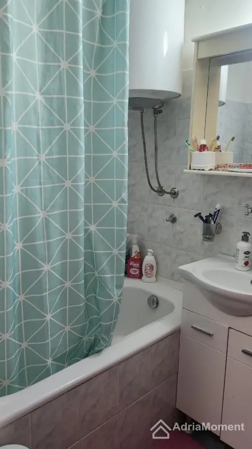 Prodaja, dvosoban stan, 76m², Centar, Tivat