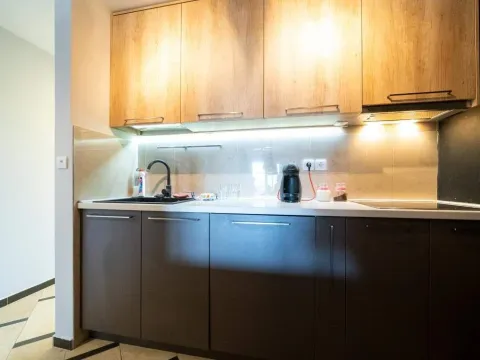 Sale, three bedroom apartment, 90m², Budva, Crna Gora - image 10