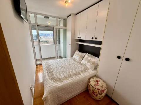 Rent, one bedroom apartment, 45m², Kod Big Fashion-a, Podgorica - image 3