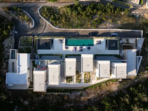 Izdavanje, jednosoban stan, 144m², Krašići, Tivat - image 22