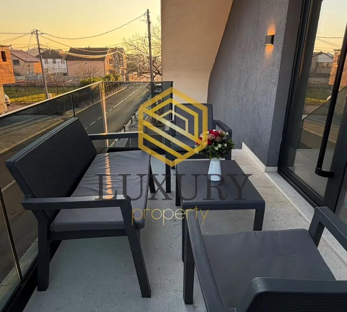 Izdavanje, jednosoban stan, 37m², Murtovina, Podgorica