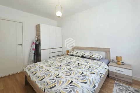 Rent, one bedroom apartment, 42m², Stari Aerodrom, Podgorica - image 10
