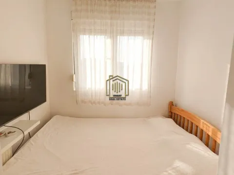 Prodaja, trosoban stan, 75m², Stari Aerodrom, Podgorica - image 6