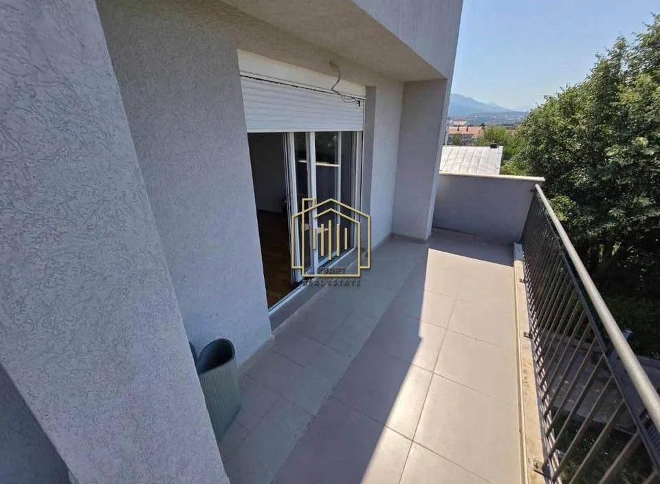 Prodaja, jednosoban stan, 80m², Zagorič, Podgorica