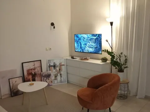 Rent, one bedroom apartment, 28m², Sutomore, Bar - image 1