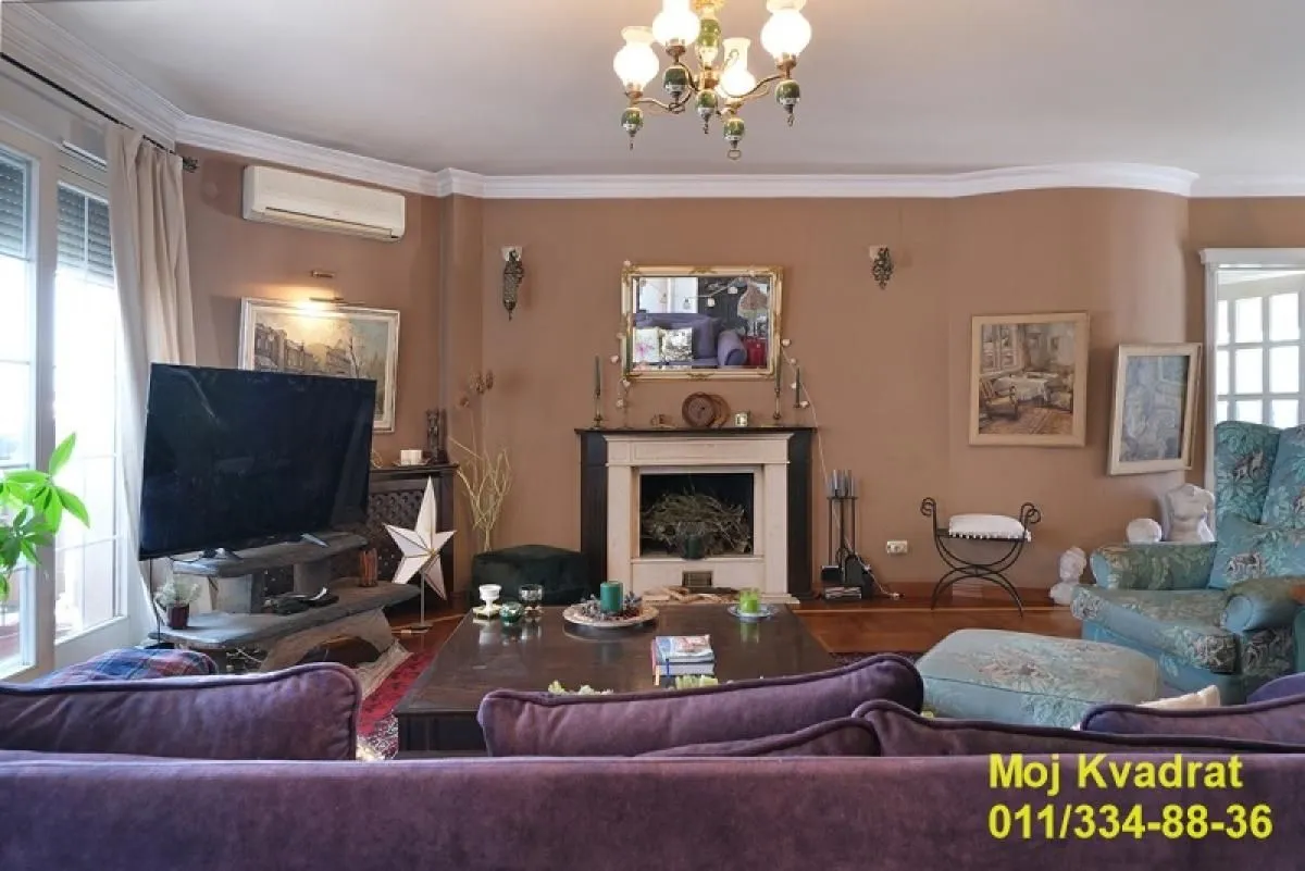 Prodaja, četvorosoban stan, 176m², Cvetni Trg, Vračar Sve Podlokacije
