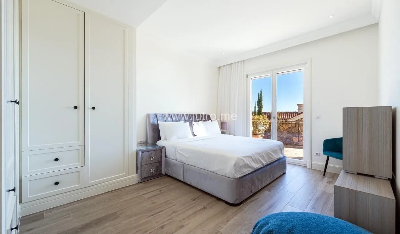 Prodaja, trosoban stan, 190m², Luštica Bay, Tivat