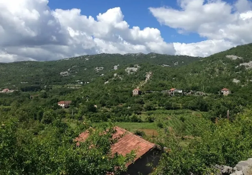 Sale, land lot, 2200m², Cetinje, Crna Gora