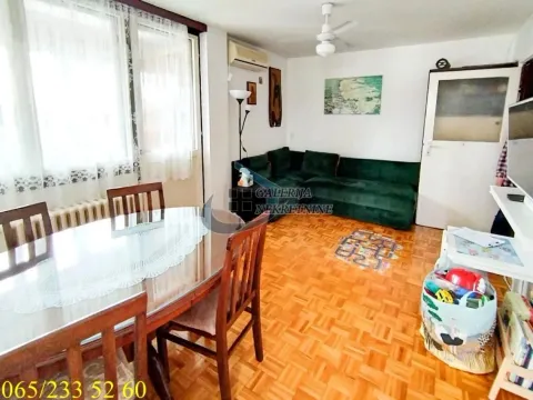 Stan in Zvezdara Sve Podlokacije