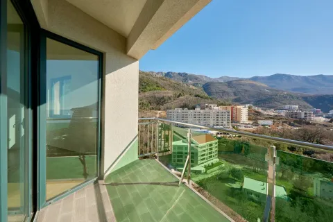 Sale, two bedroom apartment, 85m², Bečići, Budva - image 2