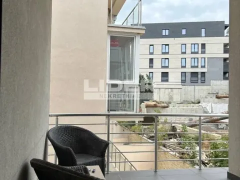 Izdavanje, četvorosoban stan, 100m², Savski Venac, Beograd - image 12