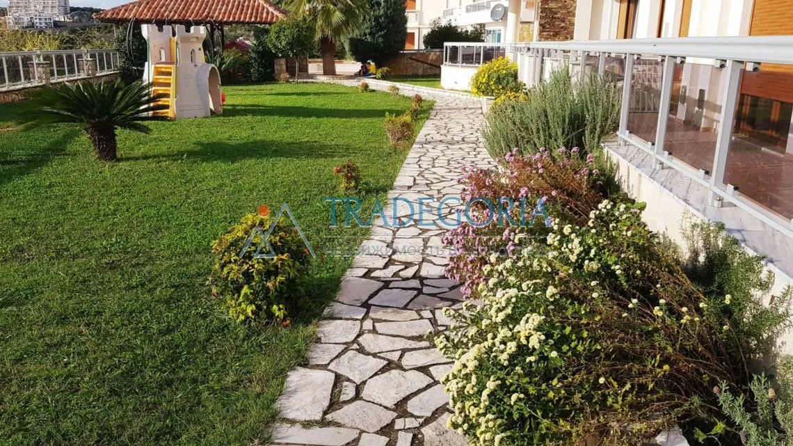 Prodaja, trosoban stan, 104m², Dobra Voda, Bar