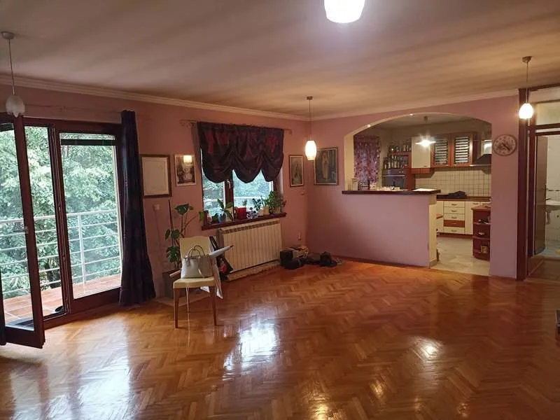 Prodaja, trosoban stan, 111m², Kraljevo, Srbija