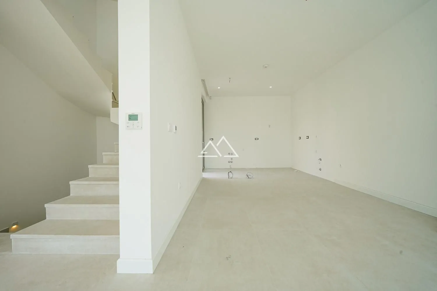 Prodaja, kuća, 286m², Donja Lastva, Tivat