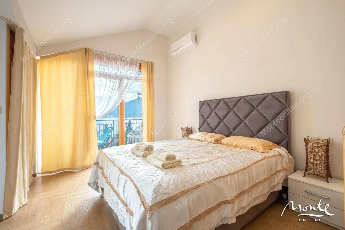 Prodaja, dvosoban stan, 105m², Orahovac, Kotor