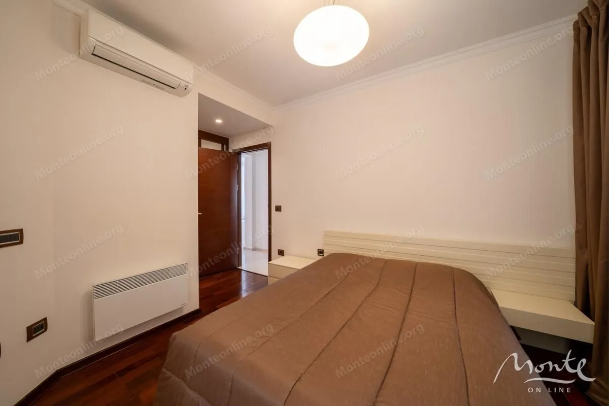 Sale, two bedroom apartment, 88m², Petrovac, Budva
