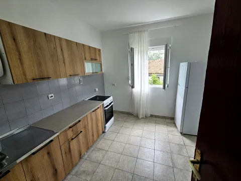 Rent, two bedroom apartment, 75m², Dobrota, Kotor - image 8