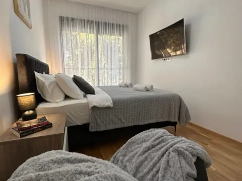 Rent, two bedroom apartment, 71m², Mažina, Tivat - image 7