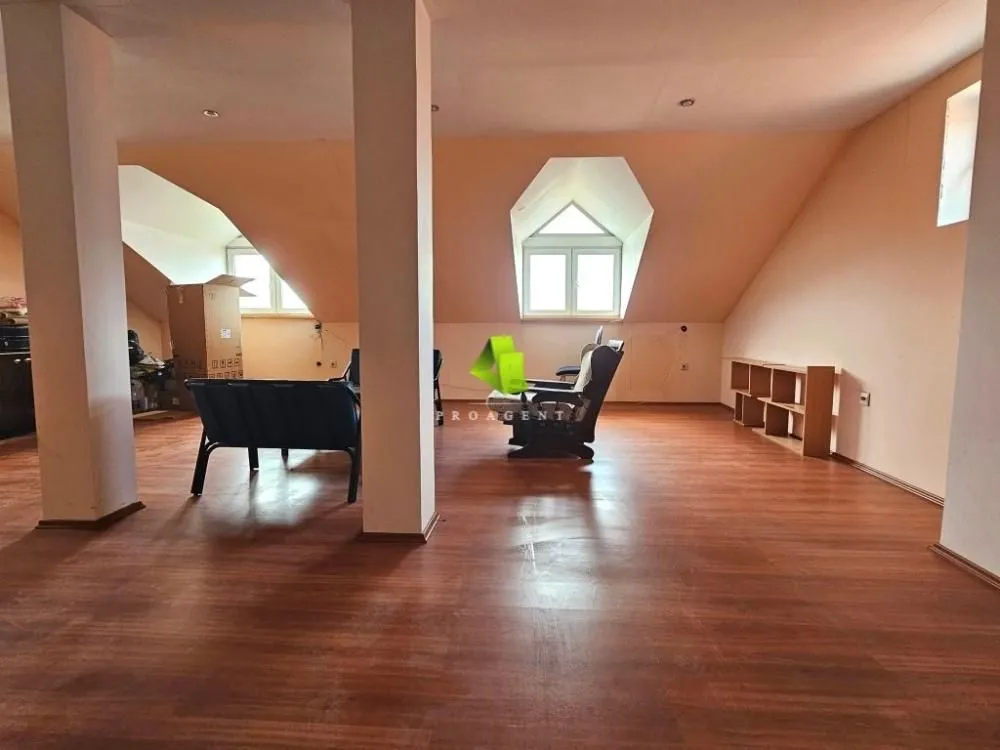 Prodaja, kuća, 273m², Palilula, Niš
