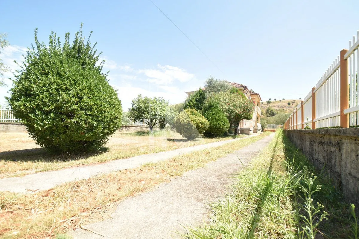 Sale, house, 240m², Dahna, Podgorica
