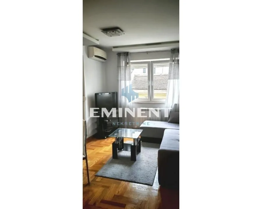 Rent, two bedroom apartment, 40m², Đeram Pijaca, Beograd