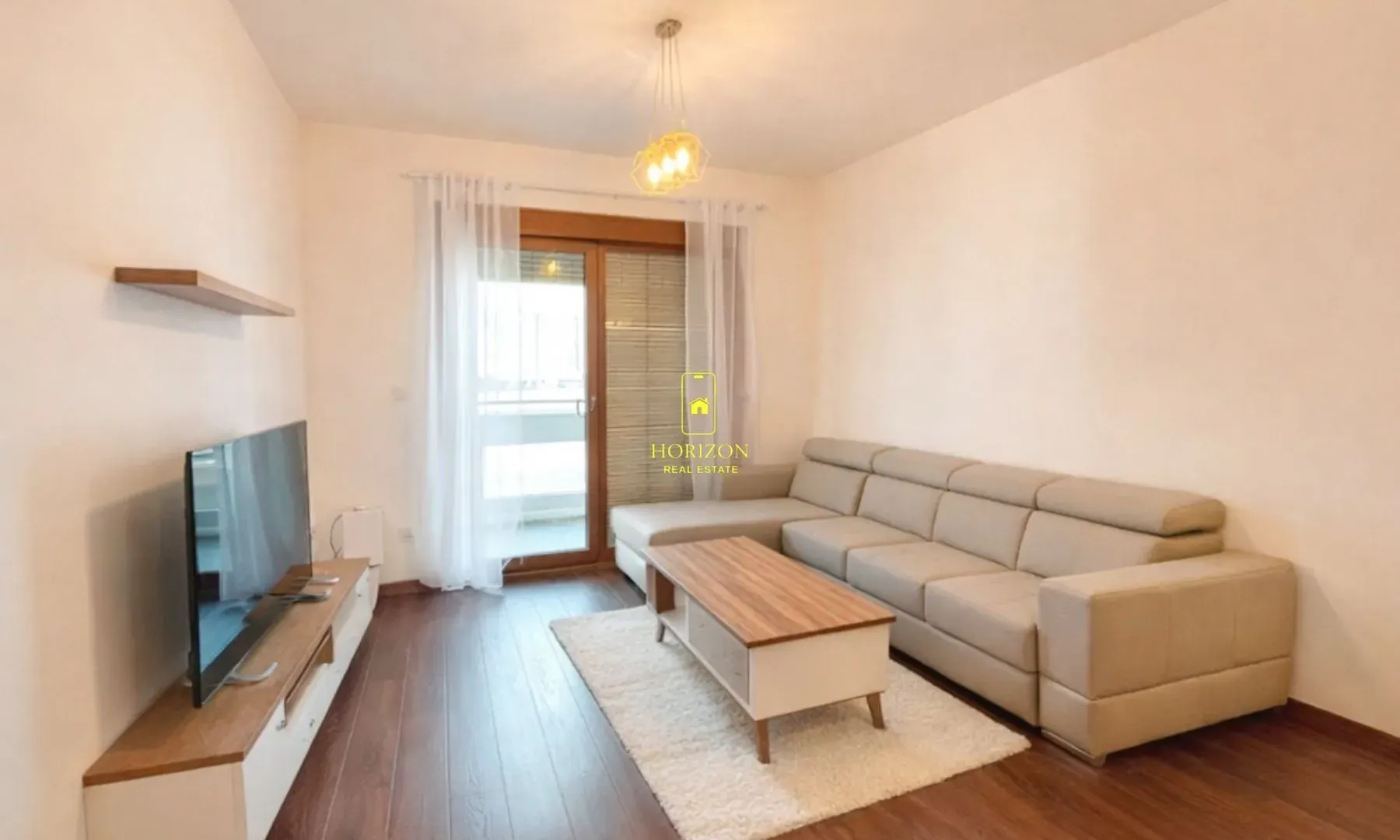 Izdavanje, dvosoban stan, 69m², Master Kvart, Podgorica
