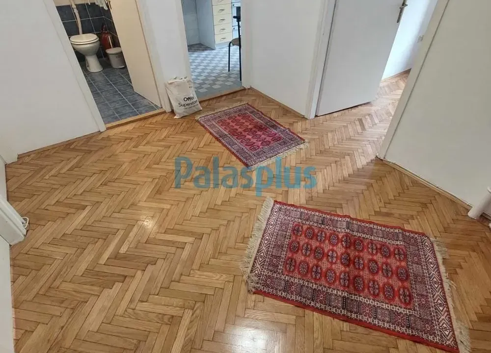 Izdavanje, dvosoban stan, 64m², Vračar Centar, Vračar Sve Podlokacije