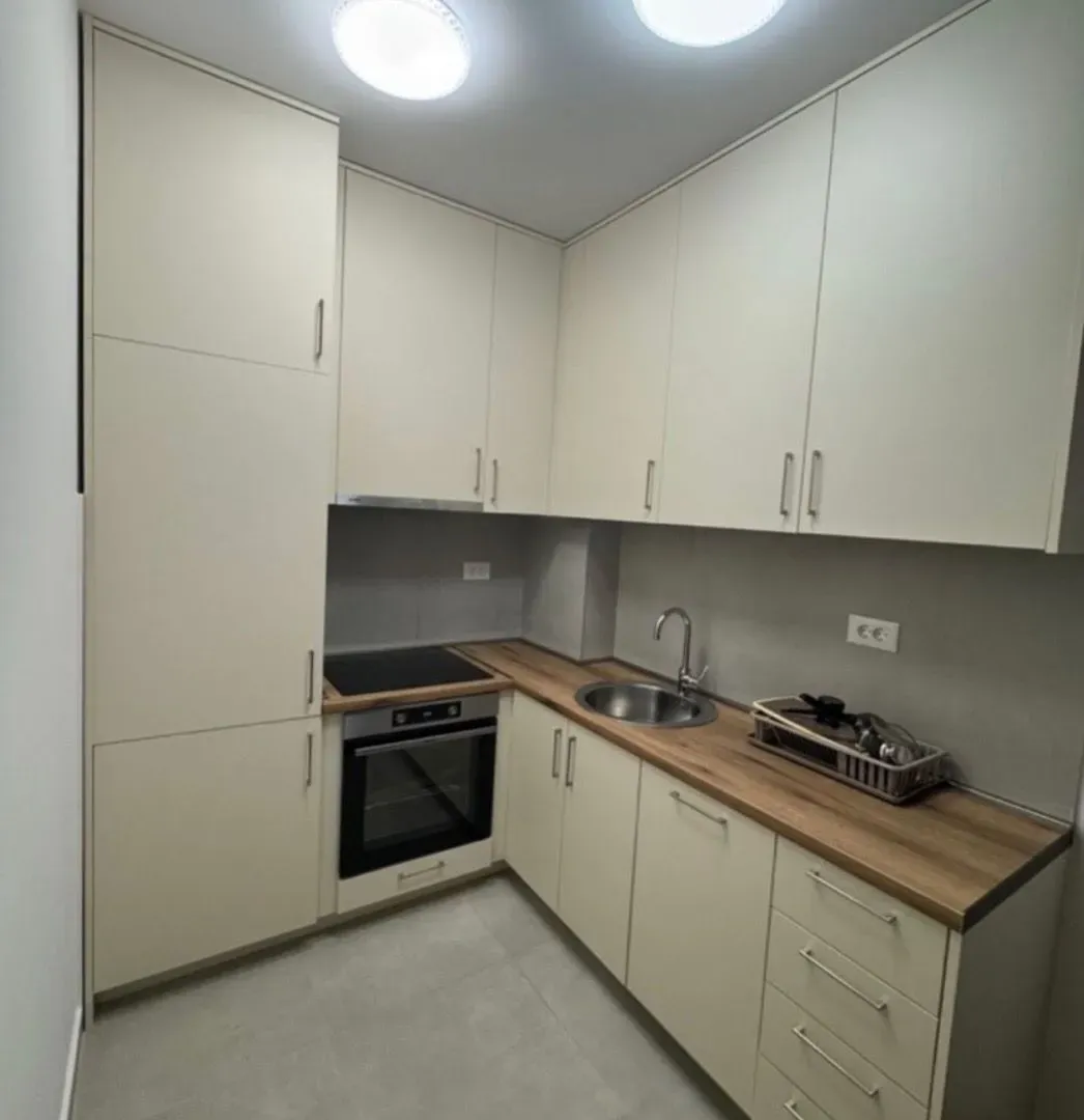 Izdavanje, jednosoban stan, 46m², Stari Aerodrom, Podgorica
