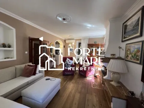 Prodaja, trosoban stan, 97m², Kotor, Crna Gora - image 4