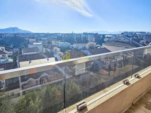 Sale, five bedroom apartment, 175m², Gorica C, Podgorica - image 18