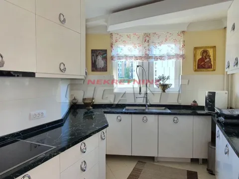 Prodaja, četvorosoban stan, 140m², Vračar Sve Podlokacije, Beograd - image 10