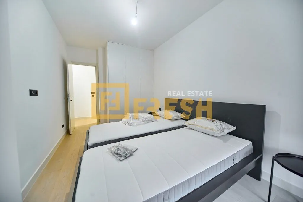 Izdavanje, dvosoban stan, 69m², Krivi Most, Podgorica