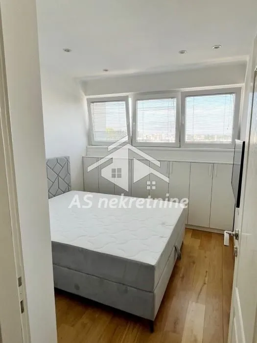Izdavanje, dvosoban stan, 45m², Stari Grad, Beograd