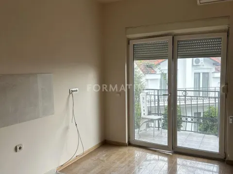 Izdavanje, kuća, 310m², Savski Venac, Beograd - image 9