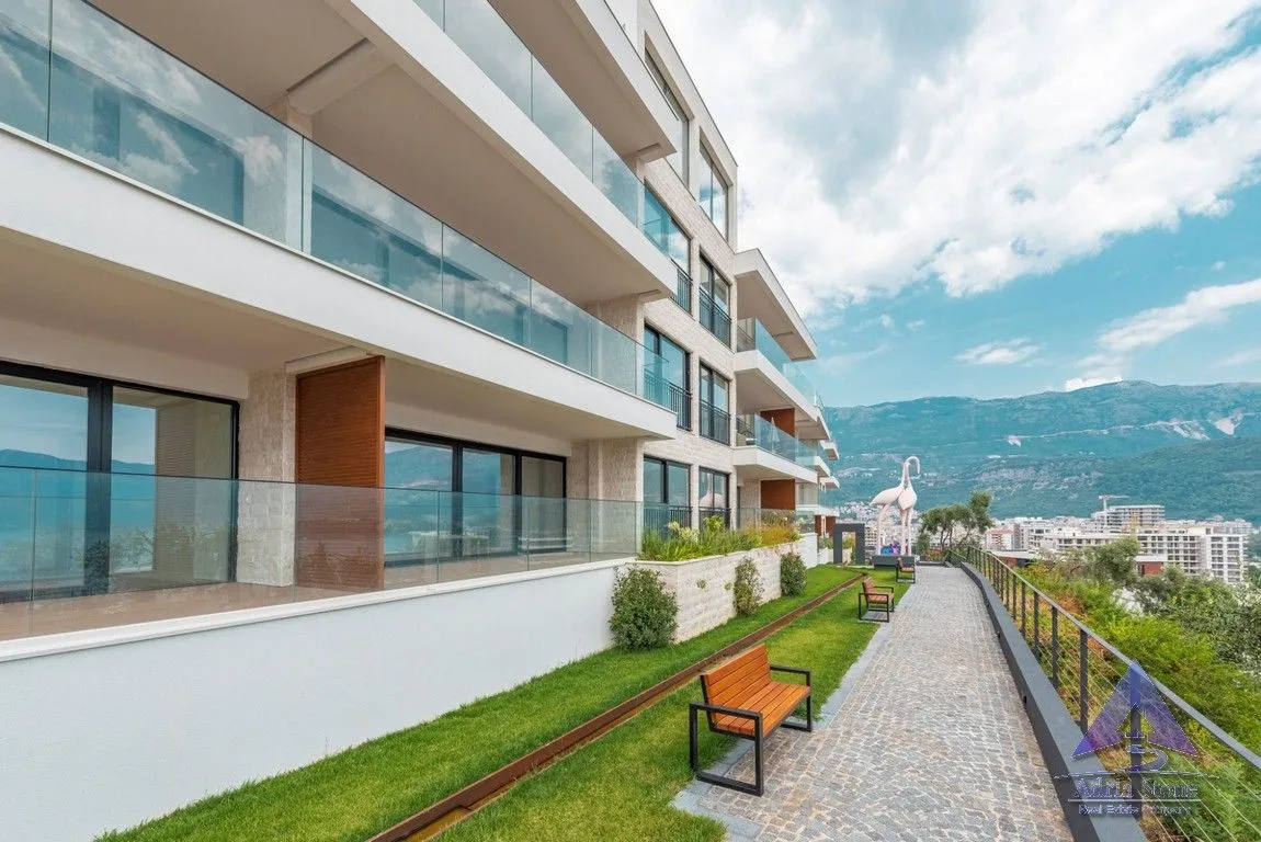 Prodaja, trosoban stan, 125m², Centar, Budva