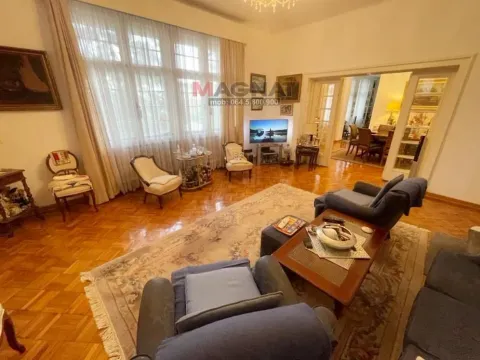 Sale, house, 230m², Senjak, Beograd - image 3