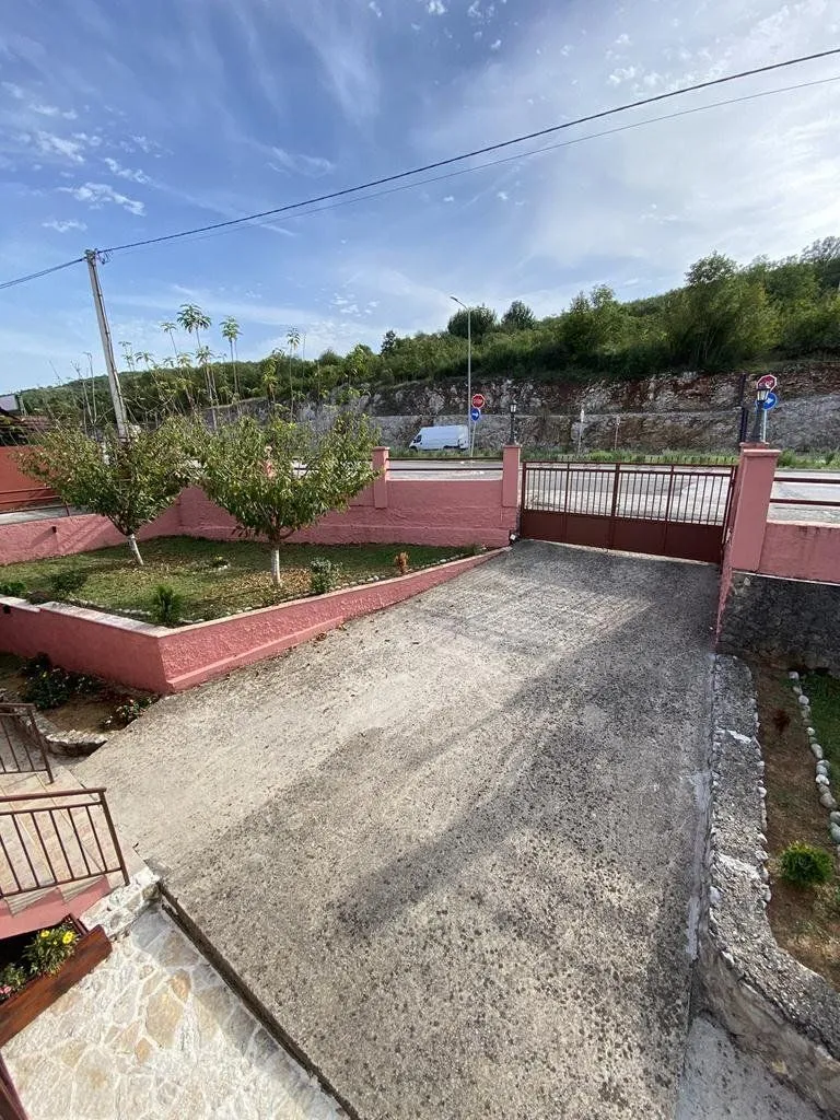 Rent, four bedroom apartment, 175m², Gornja Gorica, Podgorica