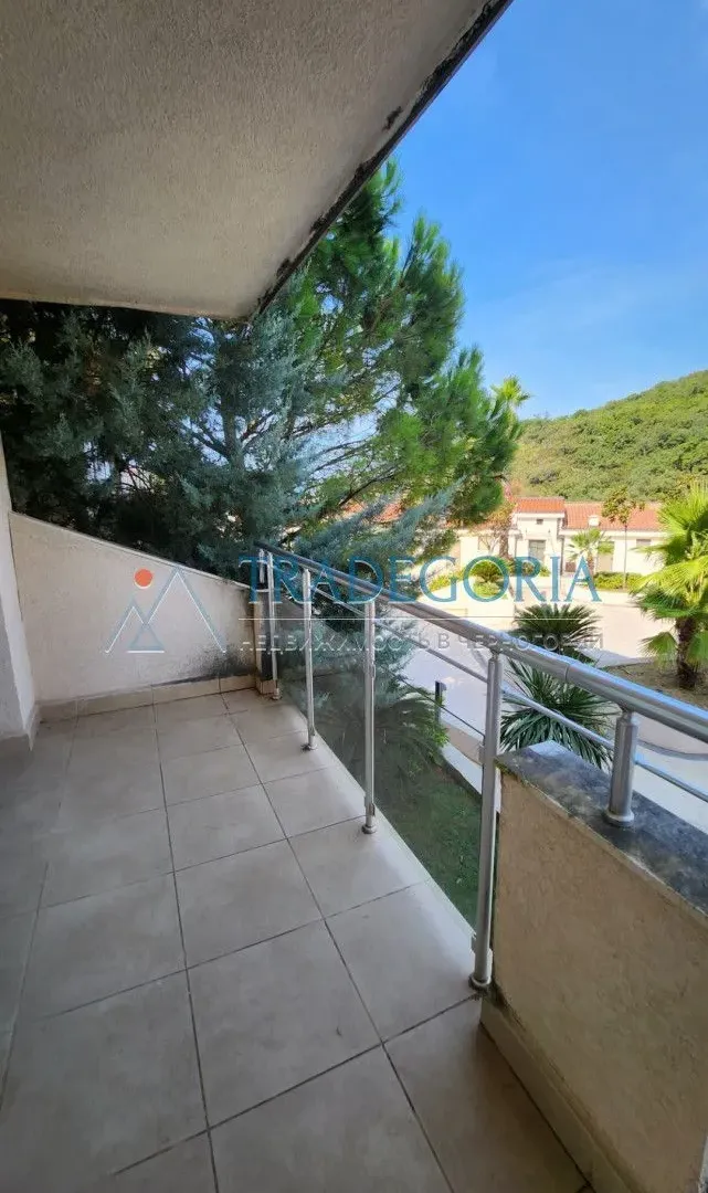 Prodaja, dvosoban stan, 75m², Pržno, Budva