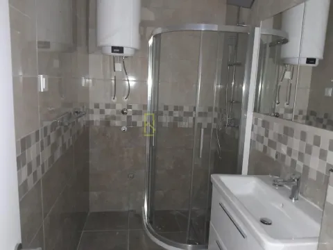 Sale, two bedroom apartment, 63m², Cetinje, Crna Gora - image 7