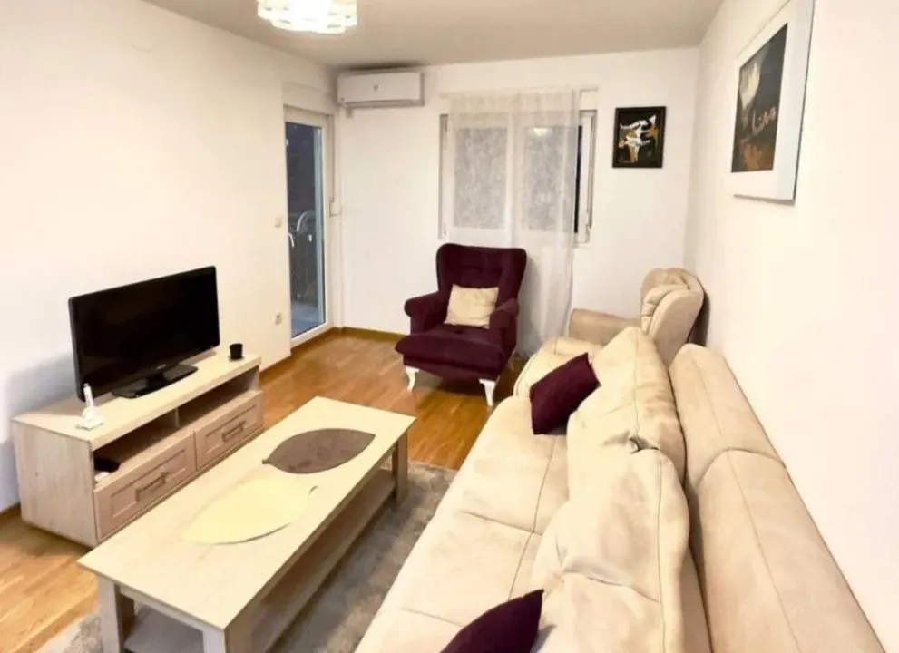 Rent, apartment, 45m², City Kej, Podgorica